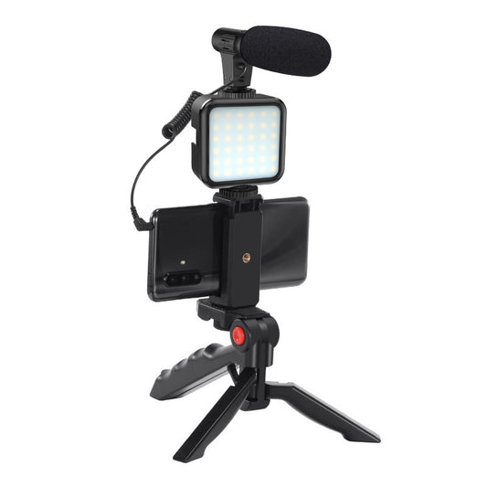 Professional Microphone & Lighting Setup for Meetings & Recordings